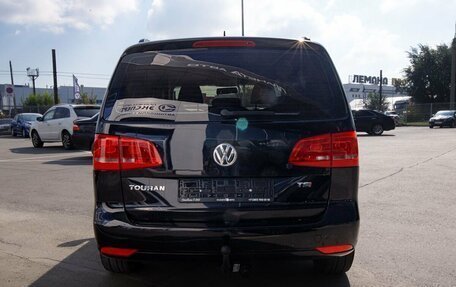 Volkswagen Touran III, 2010 год, 730 000 рублей, 8 фотография