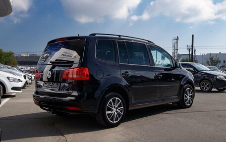 Volkswagen Touran III, 2010 год, 730 000 рублей, 7 фотография