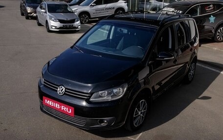 Volkswagen Touran III, 2010 год, 730 000 рублей, 3 фотография
