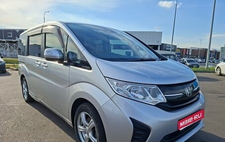 Honda Stepwgn IV, 2018 год, 1 800 000 рублей, 1 фотография