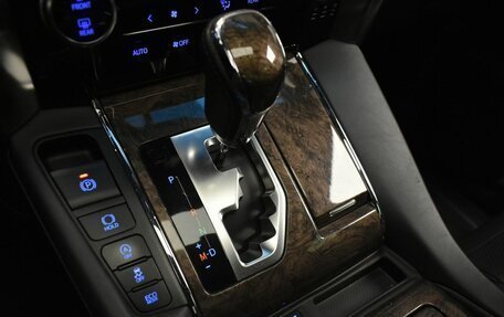 Toyota Alphard III, 2019 год, 3 990 000 рублей, 22 фотография