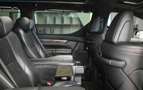 Toyota Alphard III, 2019 год, 3 990 000 рублей, 28 фотография