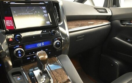 Toyota Alphard III, 2019 год, 3 990 000 рублей, 23 фотография