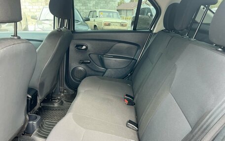 Renault Logan II, 2019 год, 899 900 рублей, 7 фотография