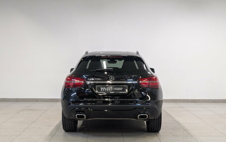Mercedes-Benz GLA, 2019 год, 1 950 000 рублей, 6 фотография