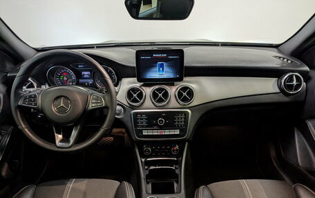 Mercedes-Benz GLA, 2019 год, 1 950 000 рублей, 15 фотография