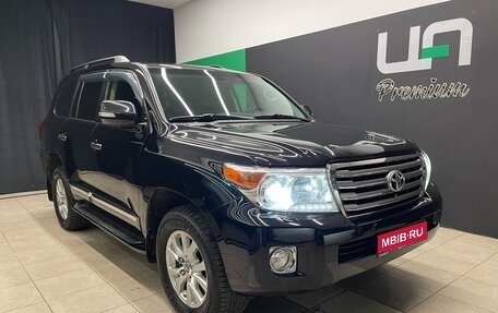 Toyota Land Cruiser 200, 2015 год, 4 200 000 рублей, 1 фотография