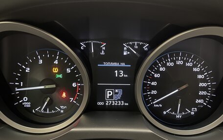 Toyota Land Cruiser 200, 2015 год, 4 200 000 рублей, 27 фотография