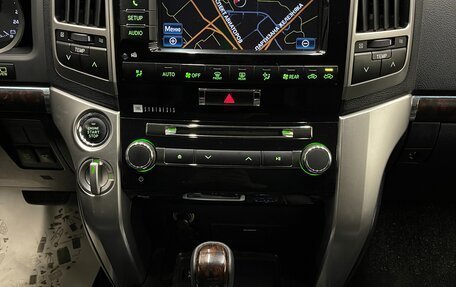 Toyota Land Cruiser 200, 2015 год, 4 200 000 рублей, 29 фотография