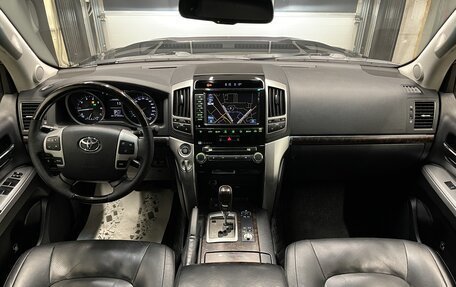 Toyota Land Cruiser 200, 2015 год, 4 200 000 рублей, 24 фотография