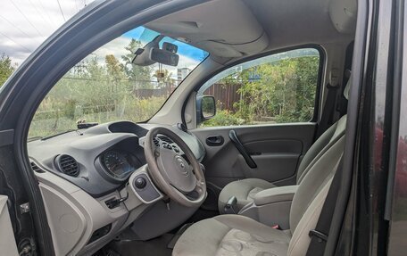 Renault Kangoo II рестайлинг, 2011 год, 400 000 рублей, 5 фотография