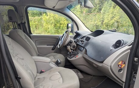 Renault Kangoo II рестайлинг, 2011 год, 400 000 рублей, 6 фотография
