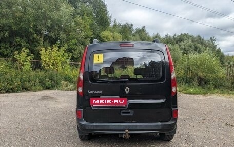 Renault Kangoo II рестайлинг, 2011 год, 400 000 рублей, 3 фотография