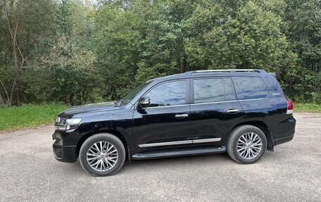 Toyota Land Cruiser 200, 2017 год, 5 500 000 рублей, 4 фотография