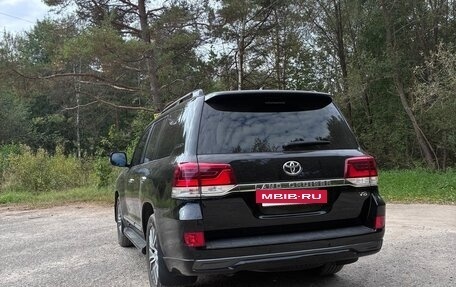 Toyota Land Cruiser 200, 2017 год, 5 500 000 рублей, 9 фотография