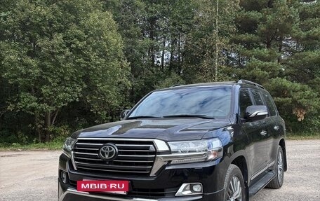 Toyota Land Cruiser 200, 2017 год, 5 500 000 рублей, 2 фотография