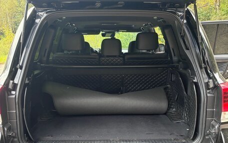 Toyota Land Cruiser 200, 2017 год, 5 500 000 рублей, 25 фотография