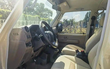 Toyota Land Cruiser 70, 2023 год, 5 200 000 рублей, 8 фотография