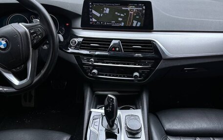 BMW 5 серия, 2017 год, 1 590 000 рублей, 7 фотография