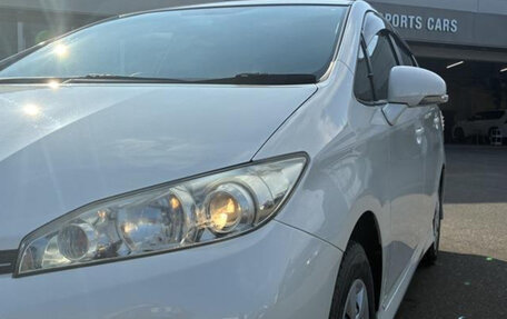 Toyota Wish II, 2017 год, 1 400 000 рублей, 11 фотография