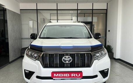 Toyota Land Cruiser Prado 150 рестайлинг 2, 2021 год, 7 100 000 рублей, 2 фотография