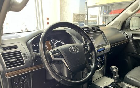 Toyota Land Cruiser Prado 150 рестайлинг 2, 2021 год, 7 100 000 рублей, 7 фотография