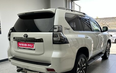 Toyota Land Cruiser Prado 150 рестайлинг 2, 2021 год, 7 100 000 рублей, 4 фотография