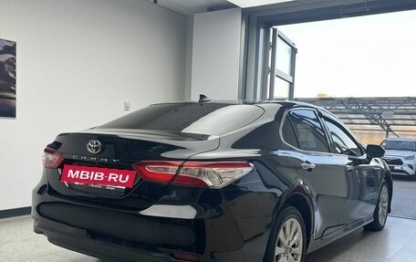 Toyota Camry, 2018 год, 2 400 000 рублей, 4 фотография