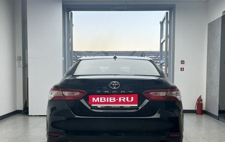 Toyota Camry, 2018 год, 2 400 000 рублей, 5 фотография