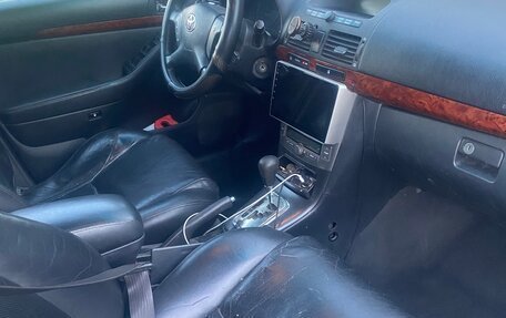 Toyota Avensis III рестайлинг, 2005 год, 720 000 рублей, 5 фотография