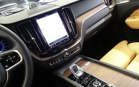 Volvo XC60 II, 2022 год, 5 500 000 рублей, 9 фотография