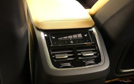 Volvo XC60 II, 2022 год, 5 500 000 рублей, 7 фотография
