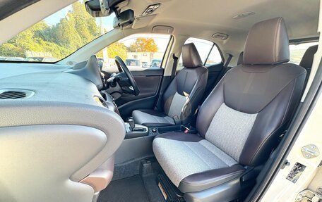 Toyota Yaris Cross, 2022 год, 1 371 000 рублей, 19 фотография