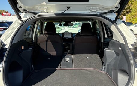 Toyota Yaris Cross, 2022 год, 1 371 000 рублей, 24 фотография