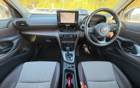 Toyota Yaris Cross, 2022 год, 1 371 000 рублей, 13 фотография