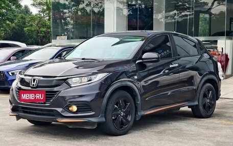 Honda Vezel, 2022 год, 1 450 001 рублей, 3 фотография
