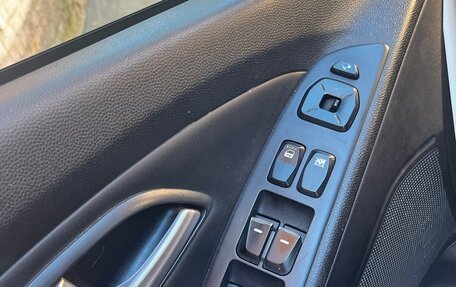 Hyundai ix35 I рестайлинг, 2012 год, 1 200 000 рублей, 2 фотография