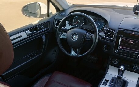 Volkswagen Touareg III, 2013 год, 2 450 000 рублей, 24 фотография