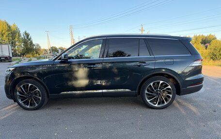 Lincoln Aviator II, 2022 год, 5 800 000 рублей, 3 фотография