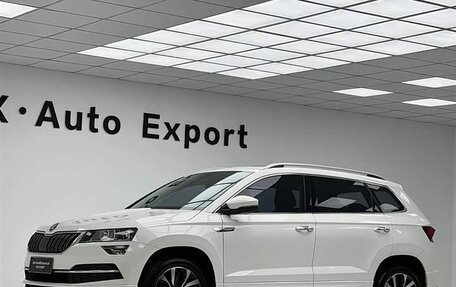 Skoda Karoq I, 2022 год, 1 740 000 рублей, 10 фотография