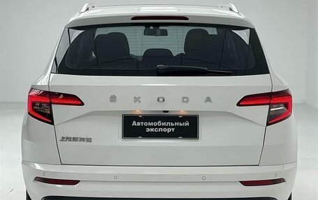 Skoda Karoq I, 2022 год, 1 740 000 рублей, 8 фотография