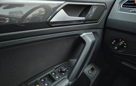 Volkswagen Tiguan II, 2017 год, 2 400 000 рублей, 9 фотография
