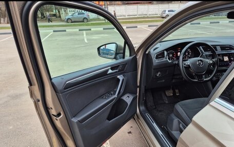 Volkswagen Tiguan II, 2017 год, 2 400 000 рублей, 10 фотография