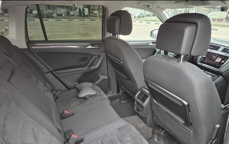 Volkswagen Tiguan II, 2017 год, 2 400 000 рублей, 15 фотография