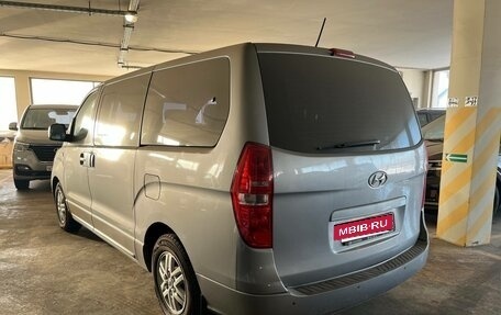 Hyundai H-1 II рестайлинг, 2015 год, 1 799 000 рублей, 8 фотография