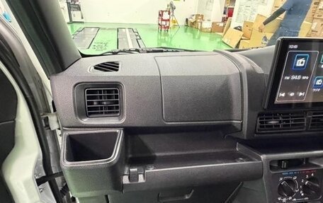 Daihatsu Hijet, 2022 год, 820 000 рублей, 19 фотография
