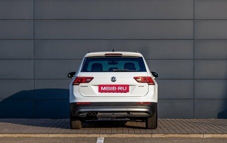 Volkswagen Tiguan II, 2018 год, 2 200 000 рублей, 5 фотография