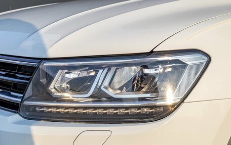 Volkswagen Tiguan II, 2018 год, 2 200 000 рублей, 11 фотография