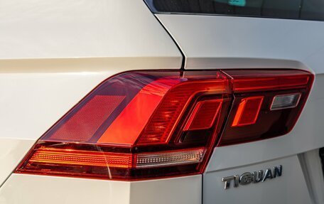 Volkswagen Tiguan II, 2018 год, 2 200 000 рублей, 12 фотография