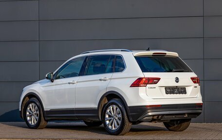 Volkswagen Tiguan II, 2018 год, 2 200 000 рублей, 10 фотография